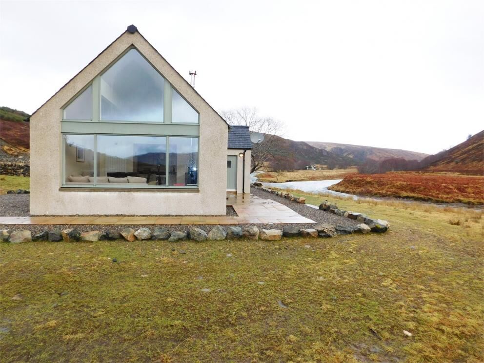 professors-cottage-heights-of-kinlochewe-kinlochewe-exterior-01-1