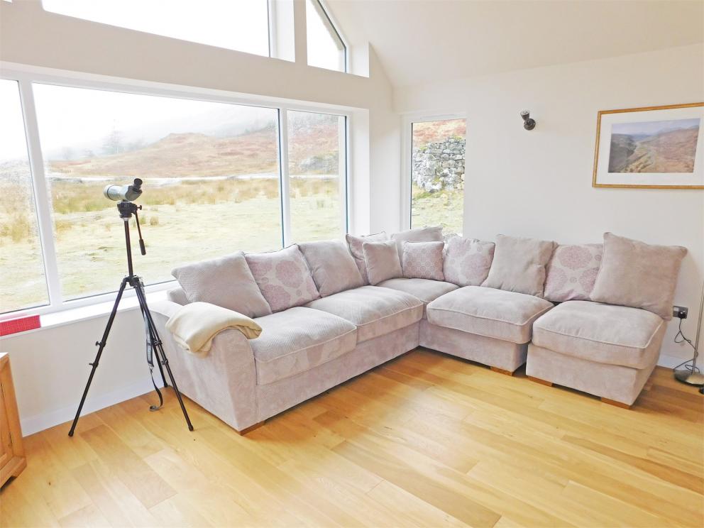 professors-cottage-heights-of-kinlochewe-kinlochewe-living-room-02